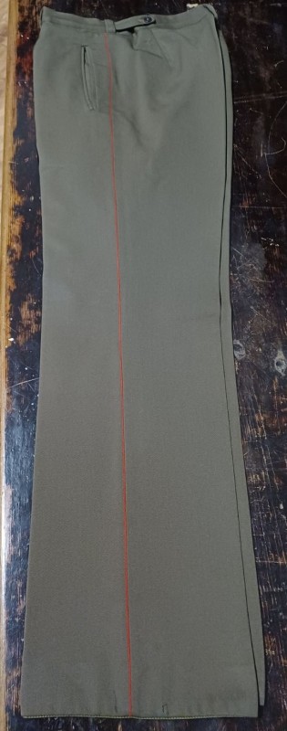 Штани військові зеленого кольору