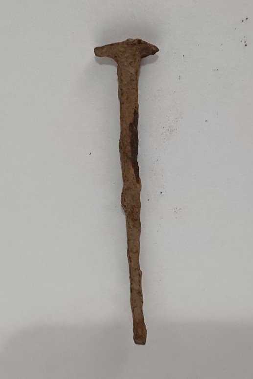 Цвях до підкови