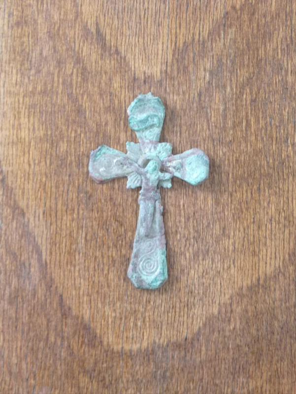 Натільний хрестик