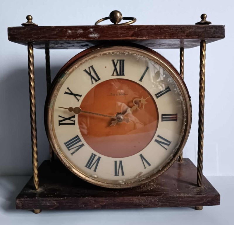 Годинник настільний "Весна"