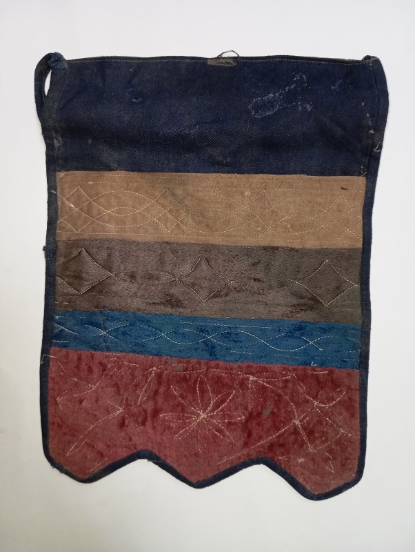 Карман з тканини