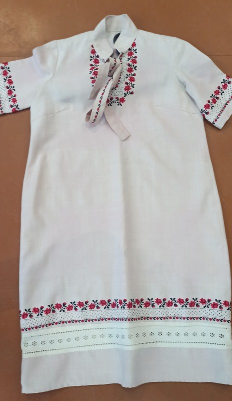 Сукня жіноча, лляна.