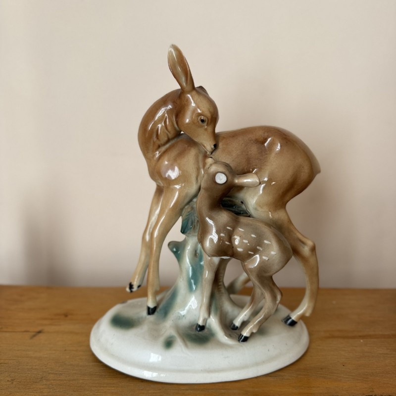 " Олень з оленятком"