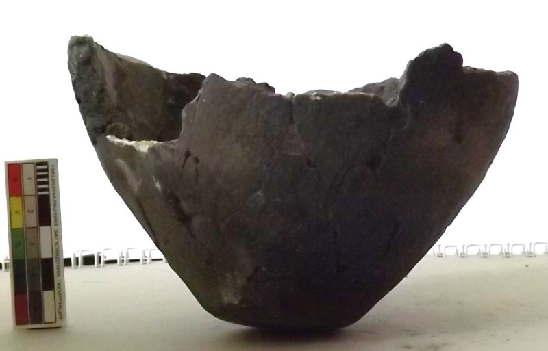 Посудина ліпна –горщик фрагментований