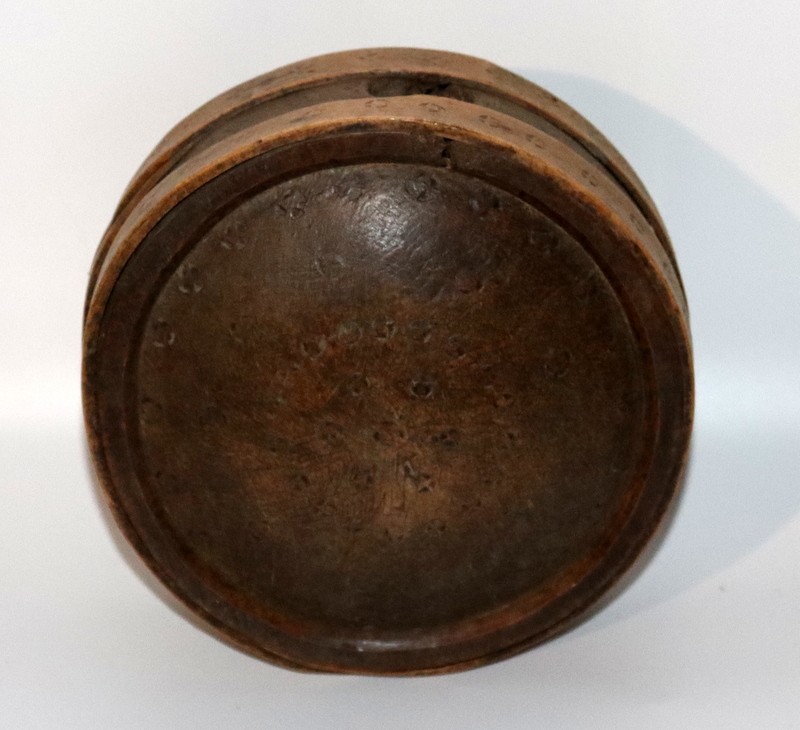 Барилка виготовлена з дерева