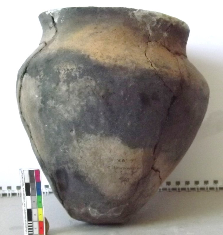 Посудина ліпна, круглодонна.