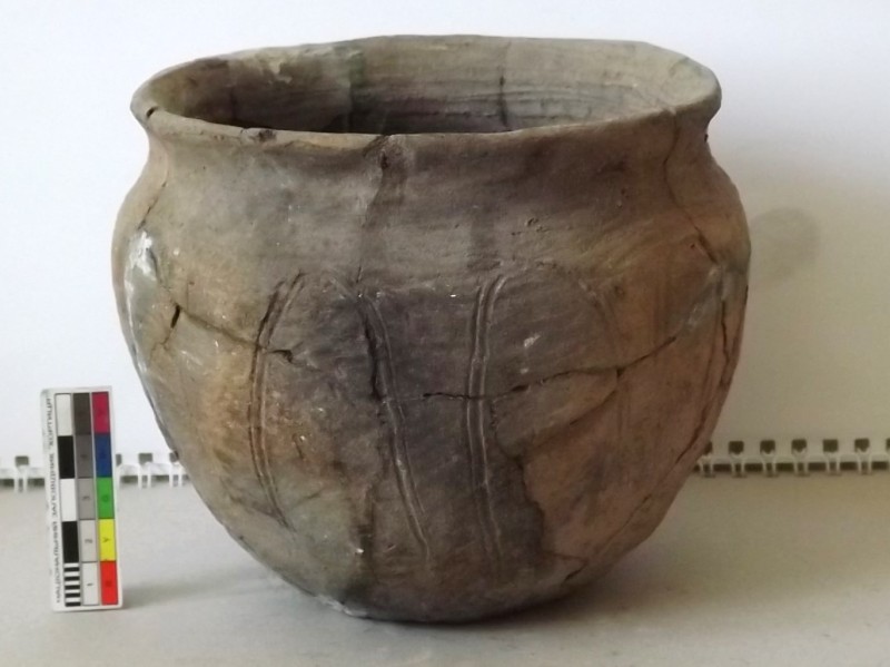 Посудина ліпна – горщик