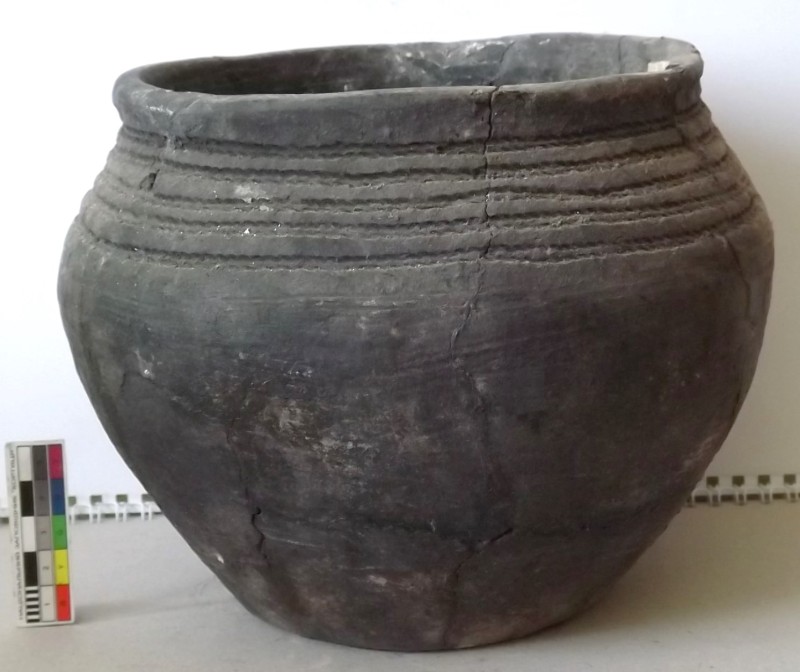 Посудина ліпна – горщик