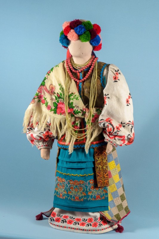 Лялька у вбранні Південної Чернігівщини