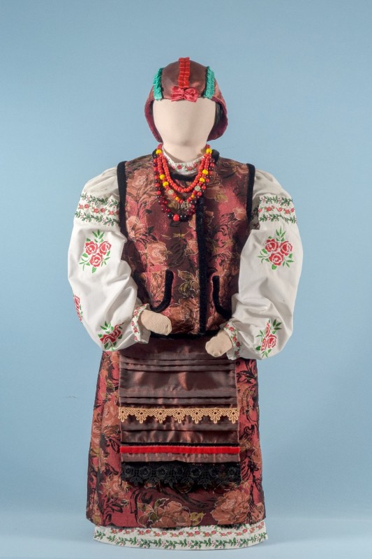Лялька у вбранні Черкащини