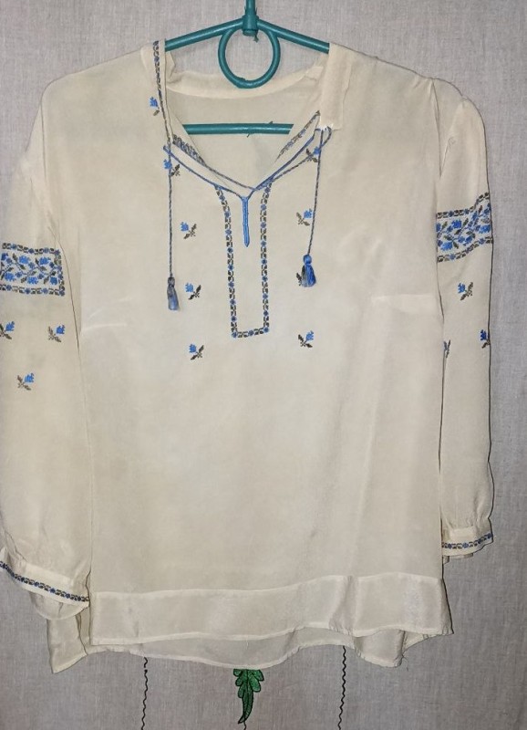 Сорочка вишивана жіноча