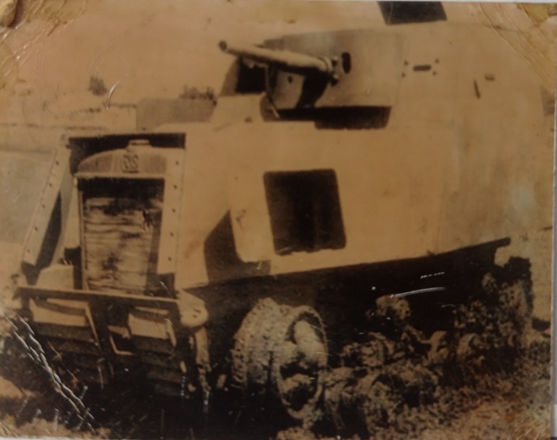Із серії «Степ Мікі Маусів». «KnTZ – 16, MK III «Valentine», Харківська область, 1942.»