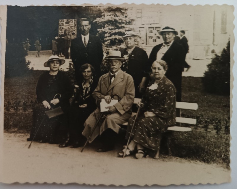 Фото. Станіслав та Марія Ліпінські зі знайомими