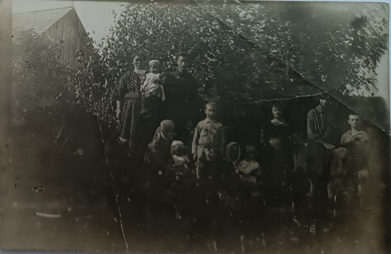 Фото. Ліпінські з друзями та працівниками