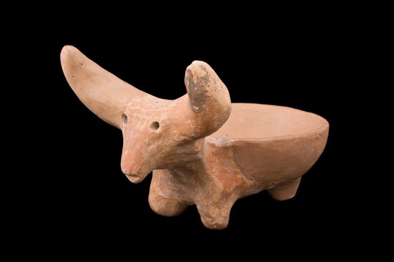 Чаша зооморфна з головою бика