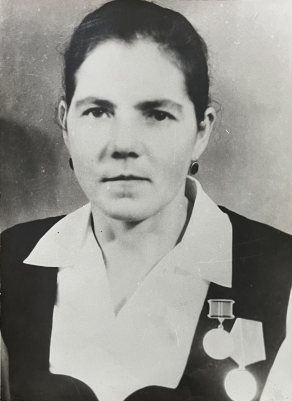 Фото. Ліщук Ганна Василівна - делегат ХХVІ з'їзду КПРС, бригадир радгоспу "Олександрівський" Тростянецького р-н., 1976 рік