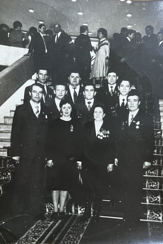 Фото групове. Вінницька делегація на ХХVІІ з'їзді КПРС, 1981 рік