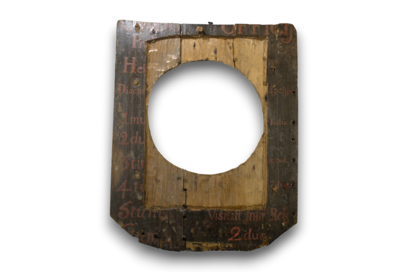 Торець гробу з написами на латині XVII – XVIII ст.