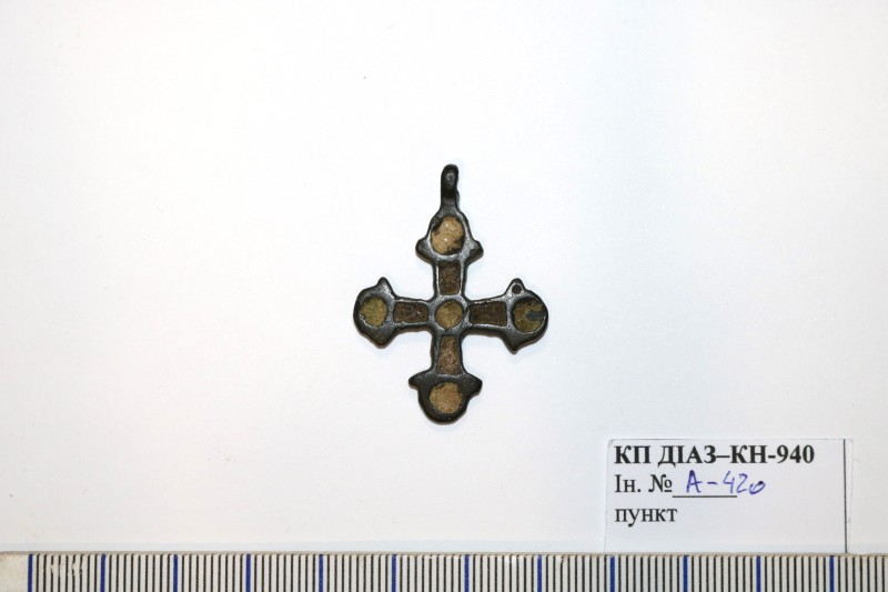 Натільний хрестик з емаллю ХІІ - ХІІІ ст.