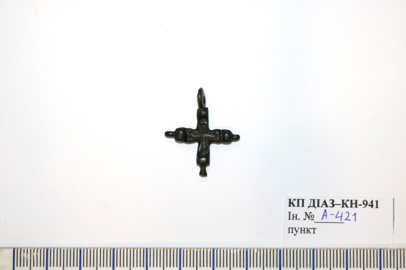 Натільний хрестик ХІІ - ХІІ ст.