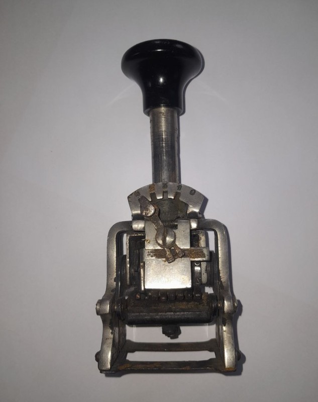 Нумератор-канцелярський напівавтоматичний