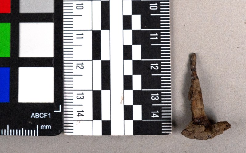 Цвях кований