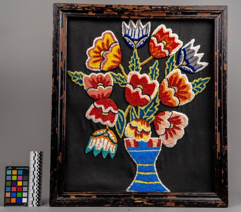 Картина вишивка "Тюльпани"