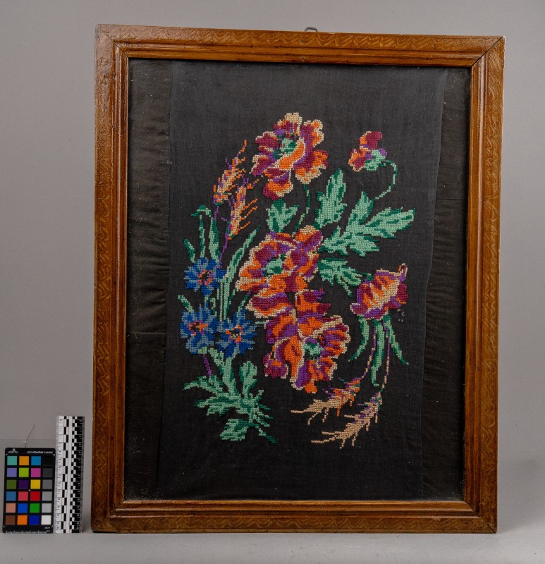 Картина вишивка "Квіти"