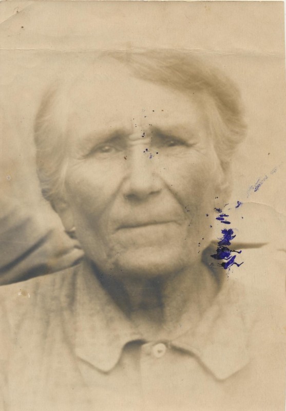 Фото Теклі Новаківської – сестри художника