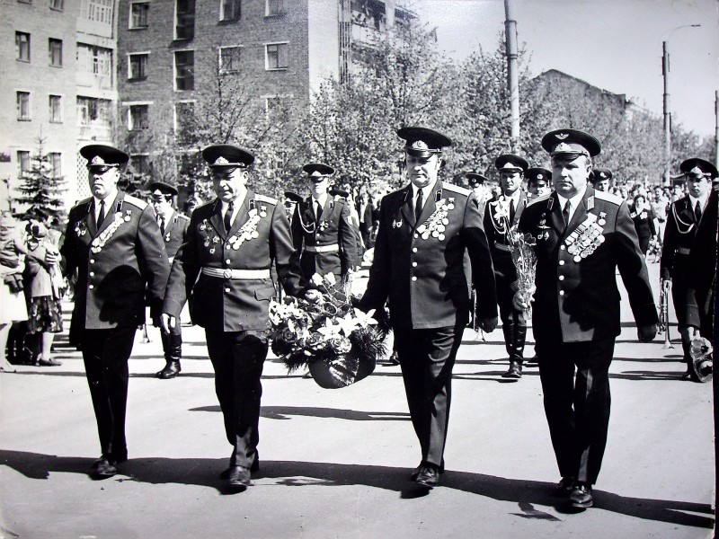 Урочиста хода ветеранів у м. Охтирка 9 травня 1981 року.