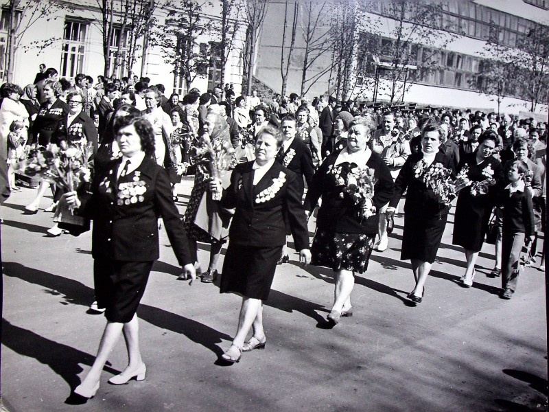 Урочиста хода ветеранів в м.Охтирка 9 травня 1981 року.