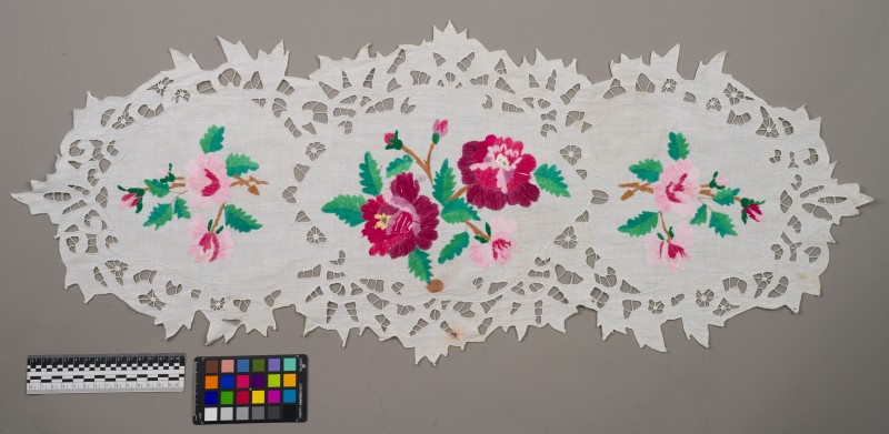 Серветка-доріжка декоративна