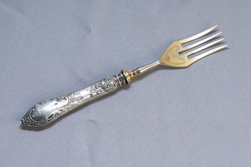 Виделка десертна для фруктів