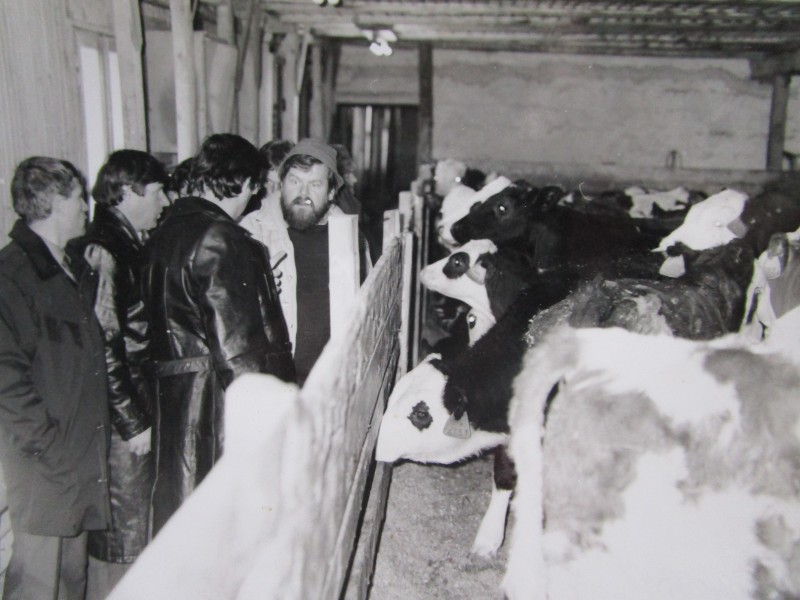 Фото групове. Гості з Бахмаччини на фермі.