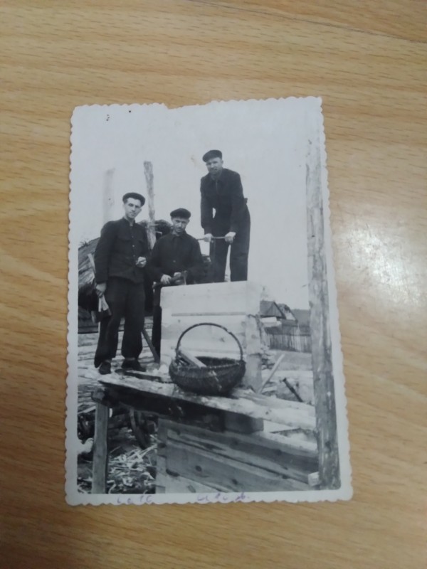 Фотографія "Початок будівництва будинку". 20 ст.