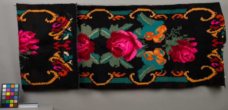 Килим домотканий з трояндами