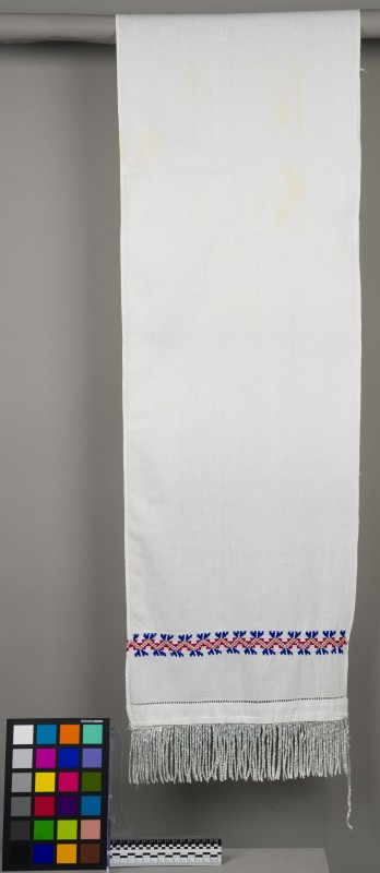 Рушник з вишивкою (український)