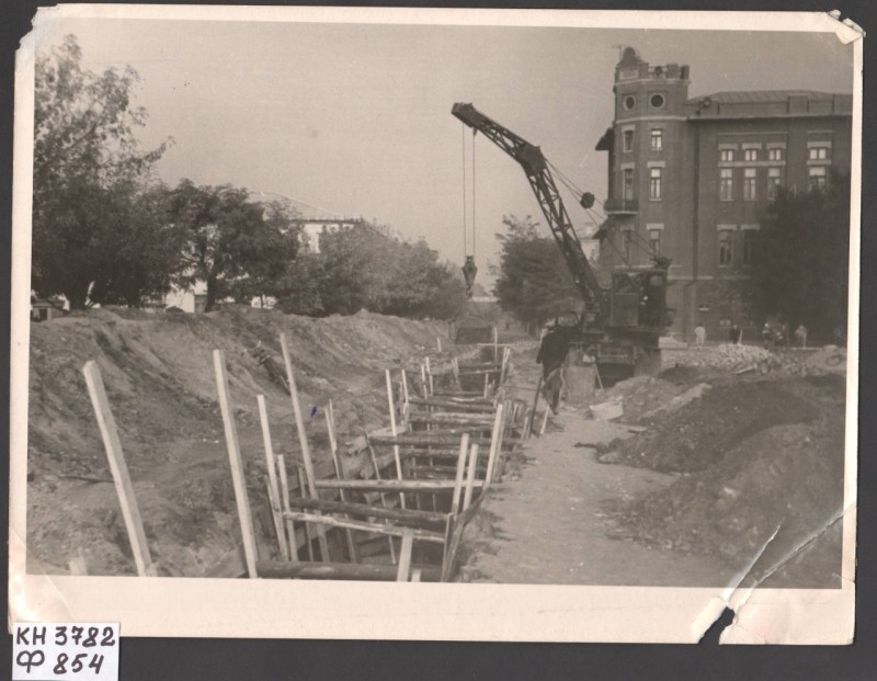 Фотографія прокладання каналізації по вул. Леніна