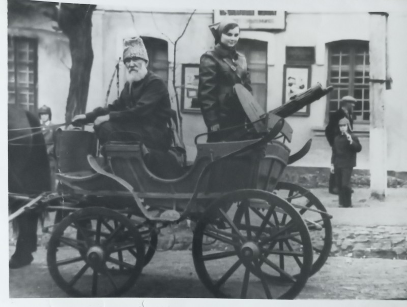 Фото. Фомін на святковій демонстрації, присвяченій дню революції 1917 року.