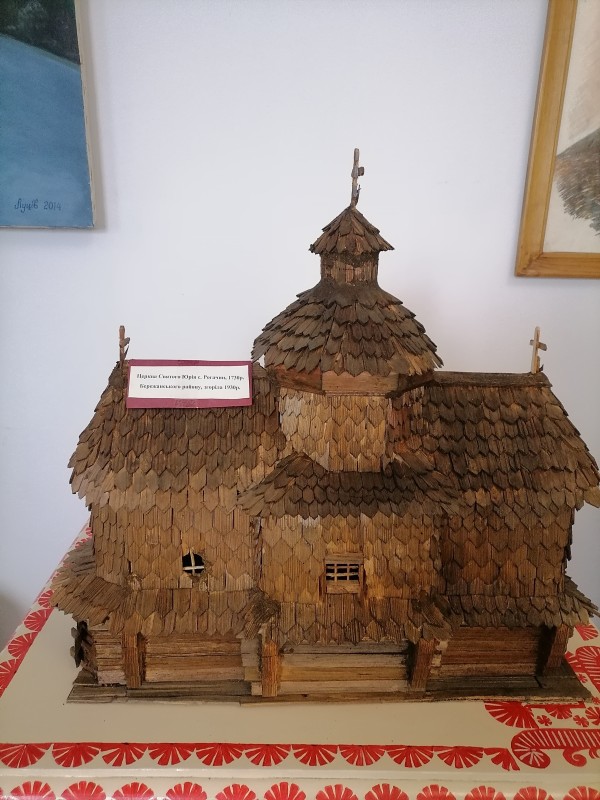 Макет дерев'яної церкви