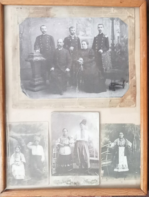 Підбір старовинних фотографій в рамці