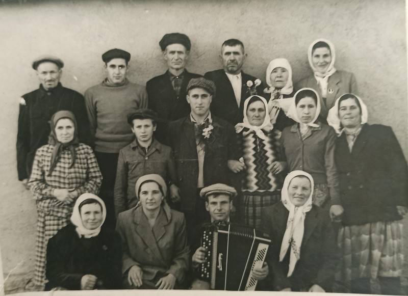 Фото проводів в армію В.Євстратенка (1965 рік).