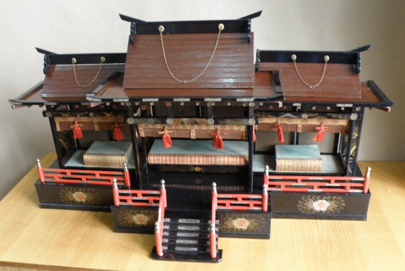 Ляльковий імператорський палац