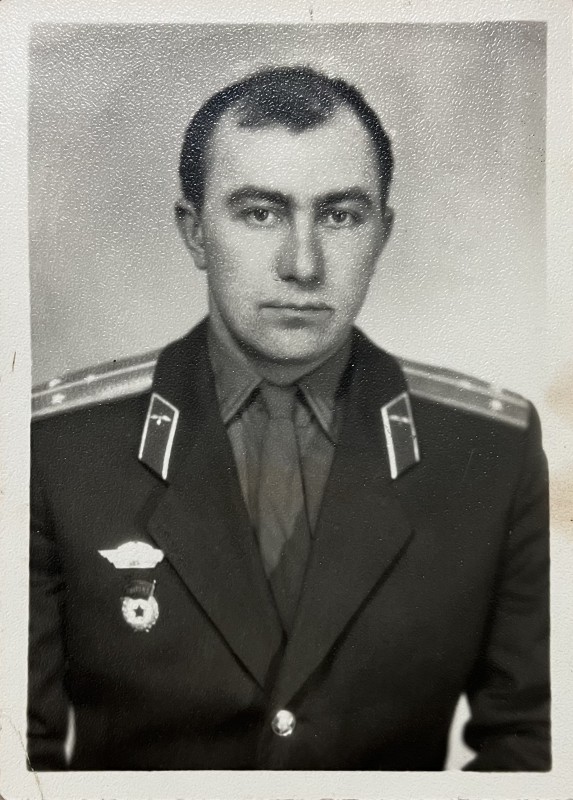Фото. Булгаков Михайло Михайлович - син комунара Булгакова Михайла, 1982 рік