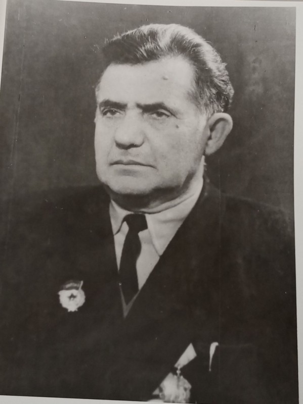 Гвардії старший сержант Рутштейн Яків Наумович – командир відділення 210 Кримського зенітно-артилерійського полку в роки Другої світової війни.