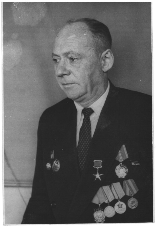 Фото. Реквава Костянтин Пилипович - начальник порту Поті. 1967 р.