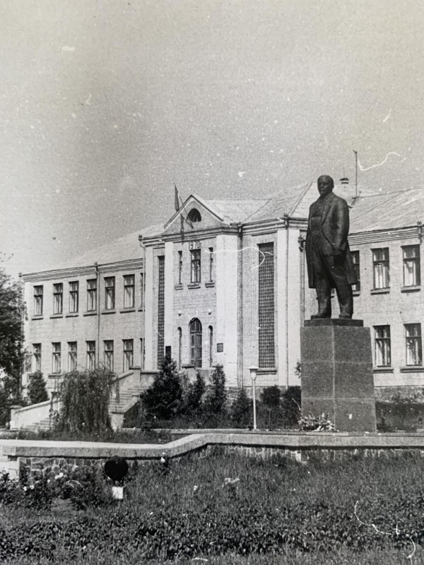 Фото "Пам’ятник Леніну в Ульяновці"