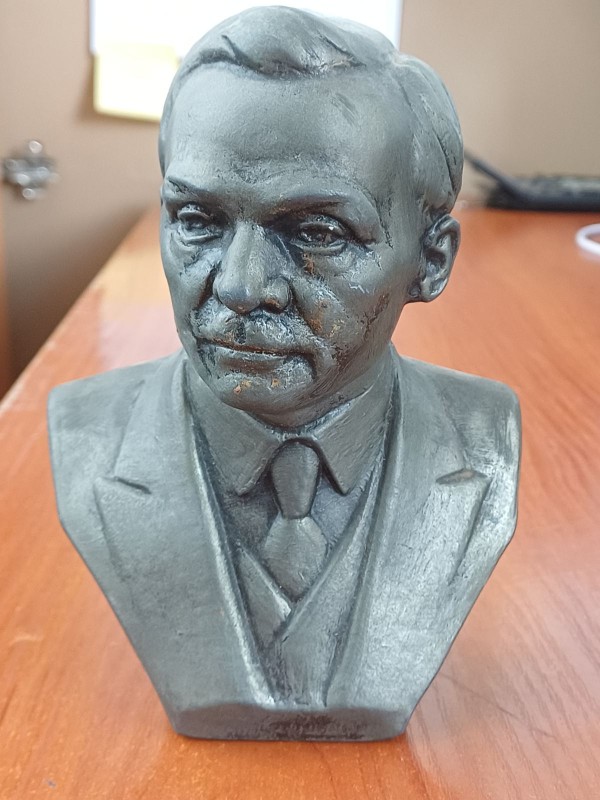 Бюст металевий настільний М.Шолохова