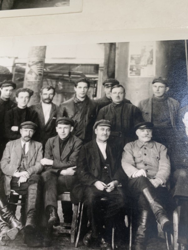 Фото "Бригада А.А.Самуся--переможці соцзмагання 1951 року"