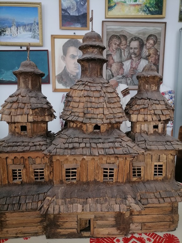 Макет дерев'яної церкви